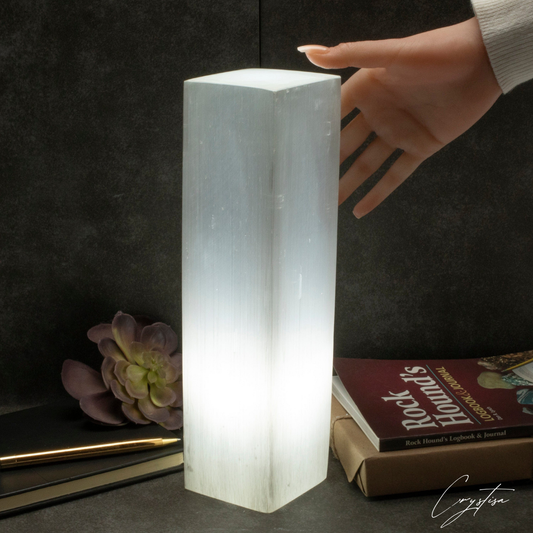 Lampe "Bloc de Pureté" en Sélénite